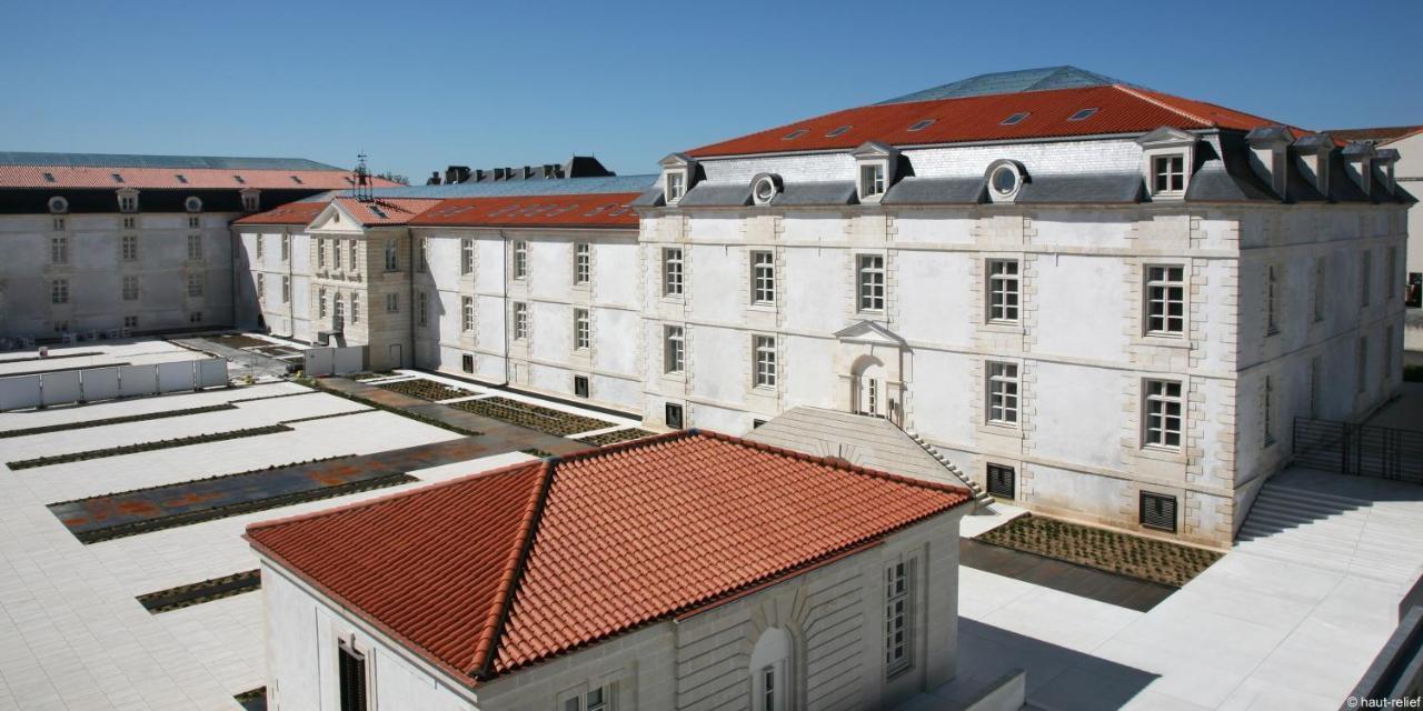 Residence De L'Arsenal Royal - Meubles De Tourisme Rochefort  Exterior photo